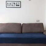 Appartamento Via Augusta 153 *