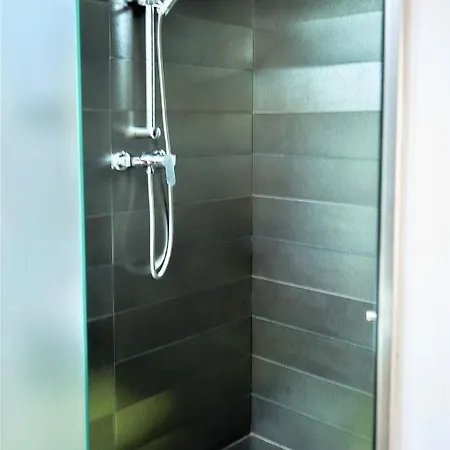 Apartamento Via Augusta 153 *